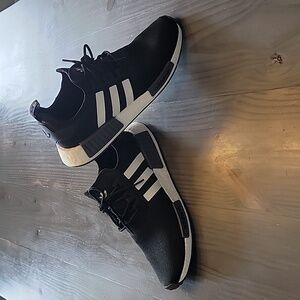 Adidas Originals NMD R1 Core Black & White Mens Running Sneakers
